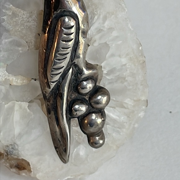 Vintage Silver Made in Mexico Parrot and Grapes Brooch Pin - Picture 3 of 5